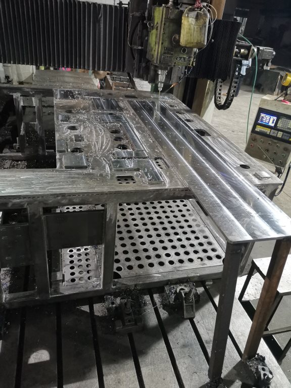 大型龍門銑加工，數(shù)控龍門銑加工，